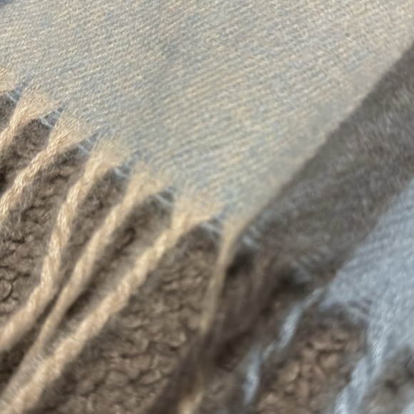 EUC Pretty Persuasions Scarf-Large 27x70-Blue/Beige/Brown Plaid-Soft Poly Blend - Picture 13 of 15